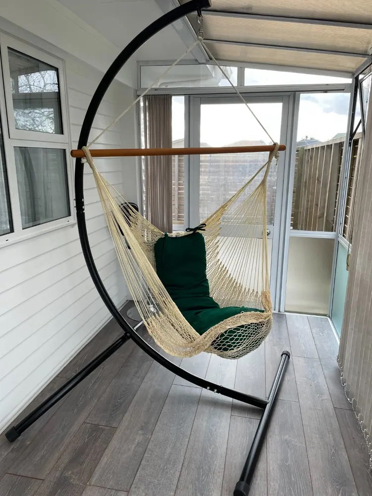 Why a Hammock Chair Is the Perfect Winter Relaxer )