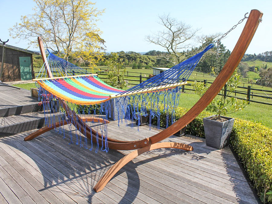 Spreader Hammock and Wooden Arc Stand Package